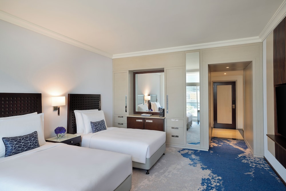 Beach Rotana — Hotel rooms in Abu Dhabi