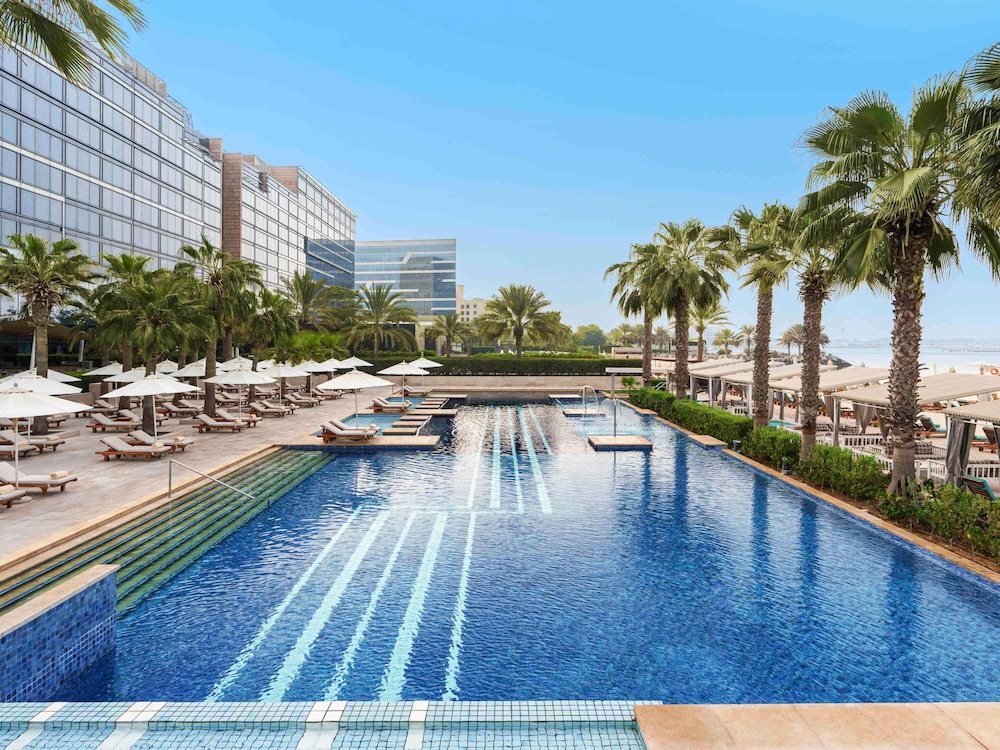 Fairmont Bab Al Bahr — Swimming pool in Abu Dhabi
