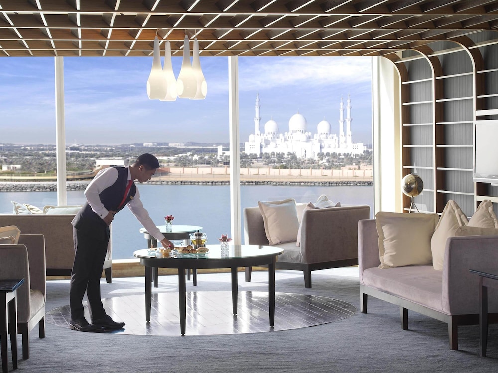 Fairmont Bab Al Bahr — Restaurant & bars in Abu Dhabi