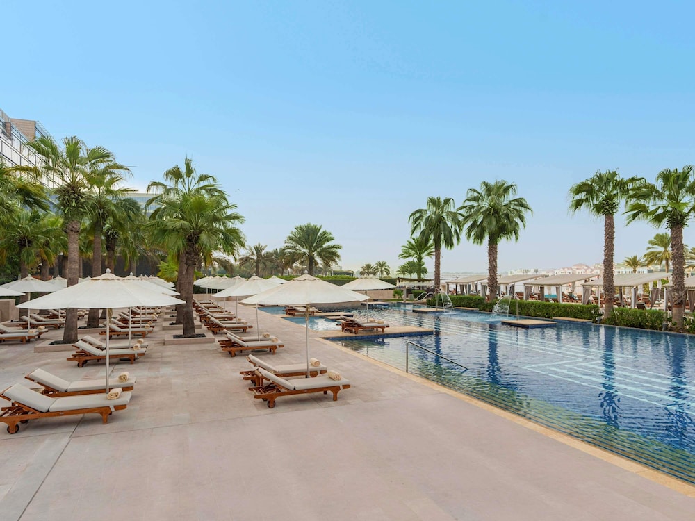 Fairmont Bab Al Bahr — Swimming pool in Abu Dhabi