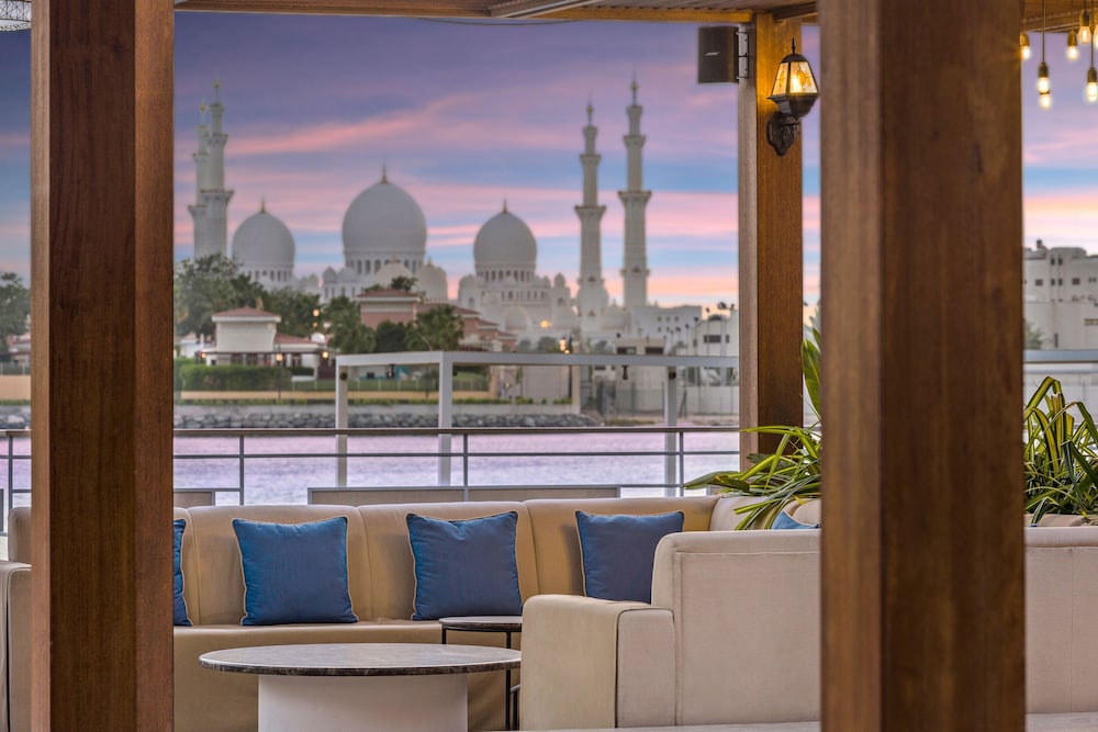 Fairmont Bab Al Bahr — Restaurant & bars in Abu Dhabi
