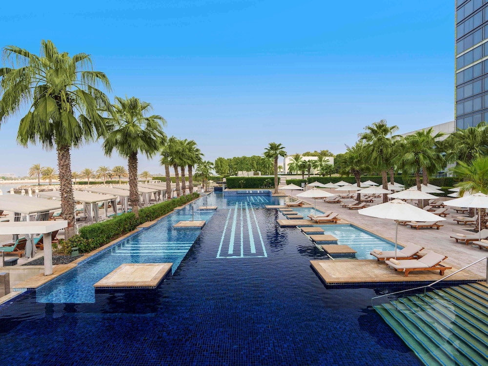 Fairmont Bab Al Bahr — Swimming pool in Abu Dhabi