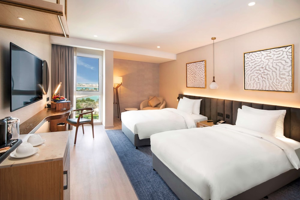 Radisson Blu Hotel & Resort, Abu Dhabi Corniche — Hotel rooms in Abu Dhabi