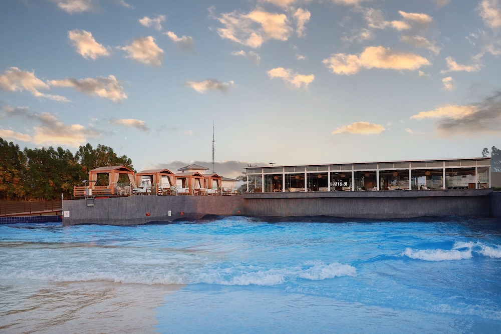 Radisson Blu Hotel & Resort, Abu Dhabi Corniche — Sports & recreation in Abu Dhabi