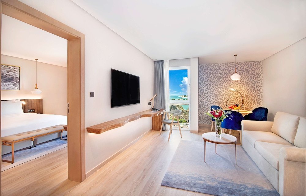 Radisson Blu Hotel & Resort, Abu Dhabi Corniche — Hotel rooms in Abu Dhabi