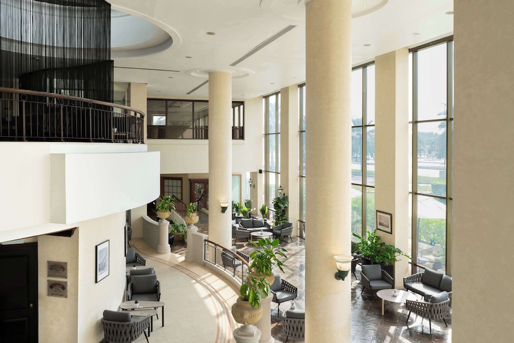 Radisson Blu Hotel & Resort, Abu Dhabi Corniche — Hotel building in Abu Dhabi