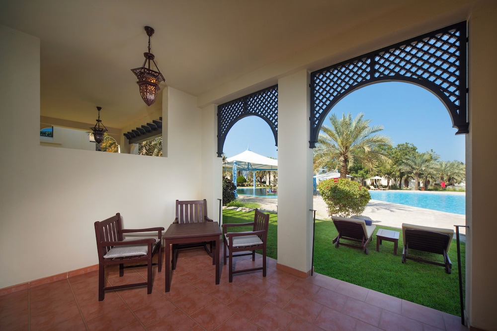 Rixos Al Mairid Ras Al Khaimah — Swimming pool in Ras al Khaimah