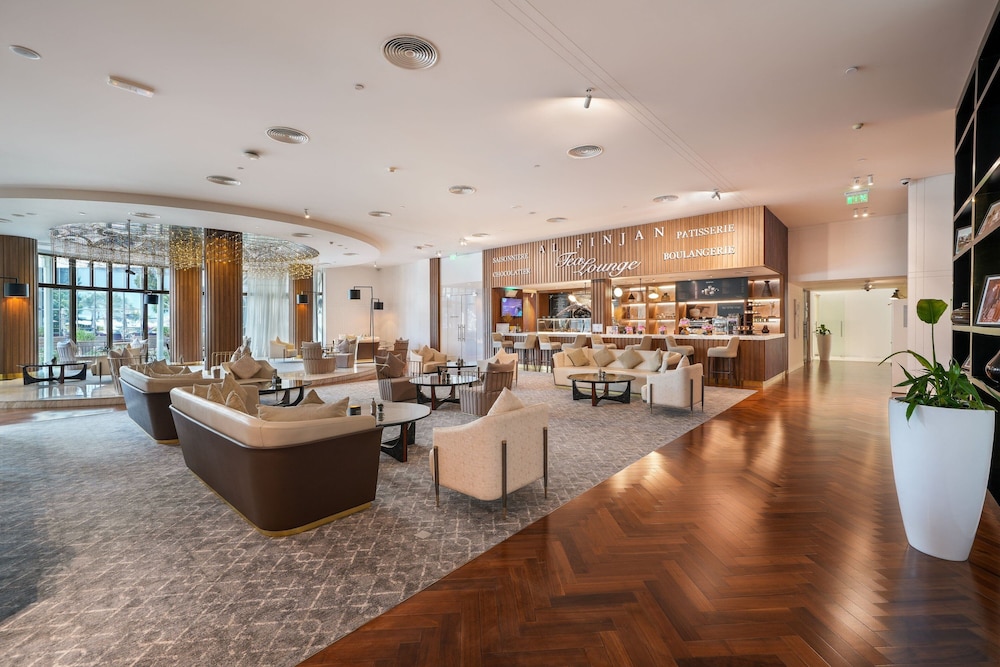 Le Méridien Abu Dhabi Resort — Restaurant & bars in Abu Dhabi