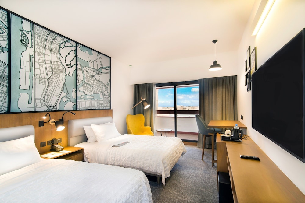 Le Méridien Abu Dhabi Resort — Hotel rooms in Abu Dhabi