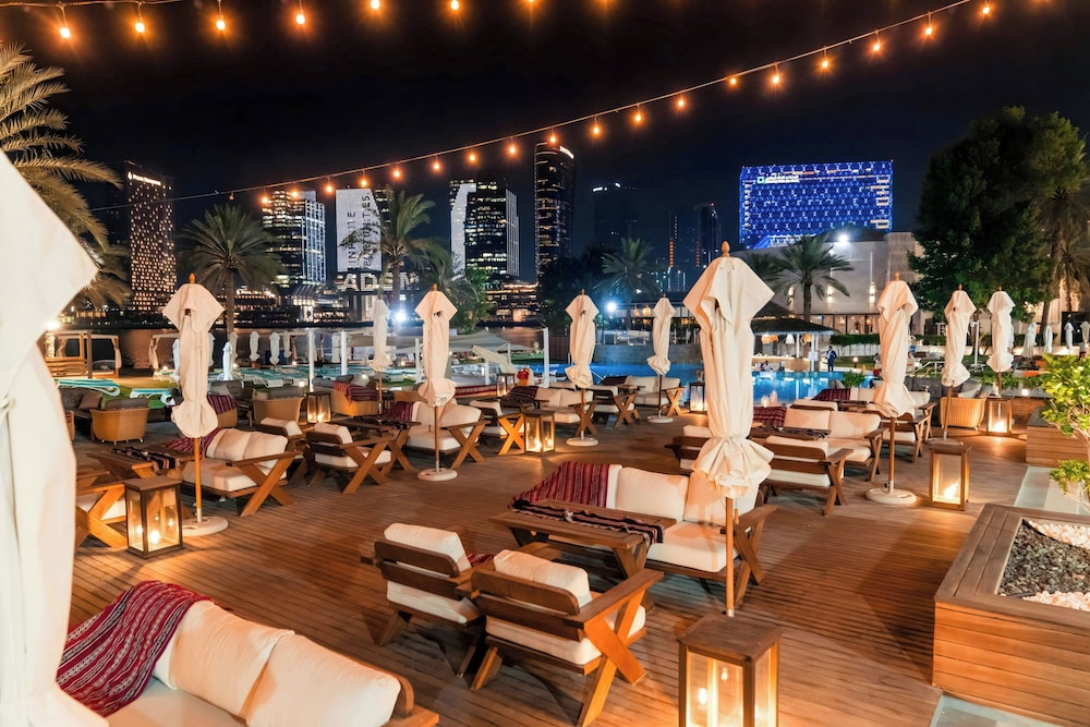 Le Méridien Abu Dhabi Resort — Restaurant & bars in Abu Dhabi