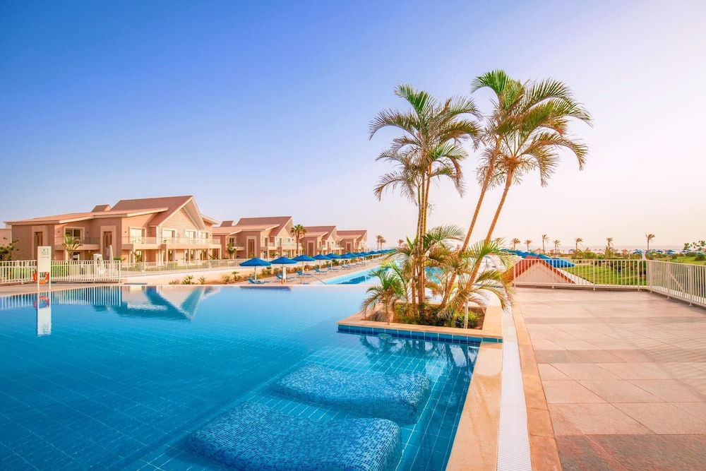 Pickalbatros Sea World Resort - Marsa Alam- "Aqua Park" - All inclusive — Swimming pool in El Quseir, Red Sea