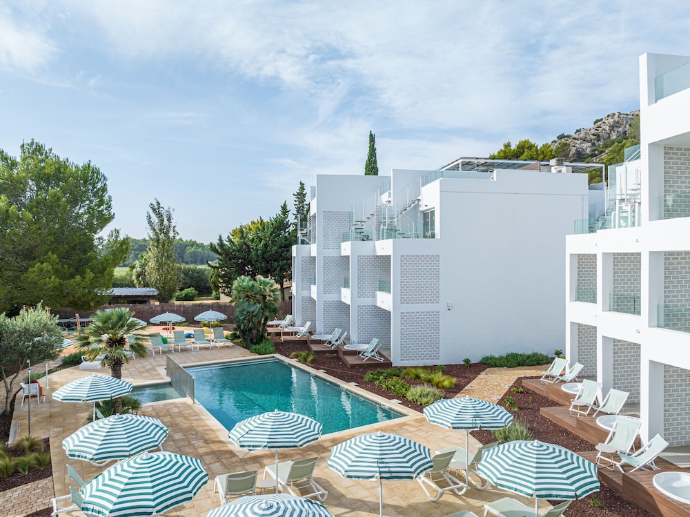 Cabot Las Velas Apartments — Swimming pool in Puerto Pollensa, Balearic Islands