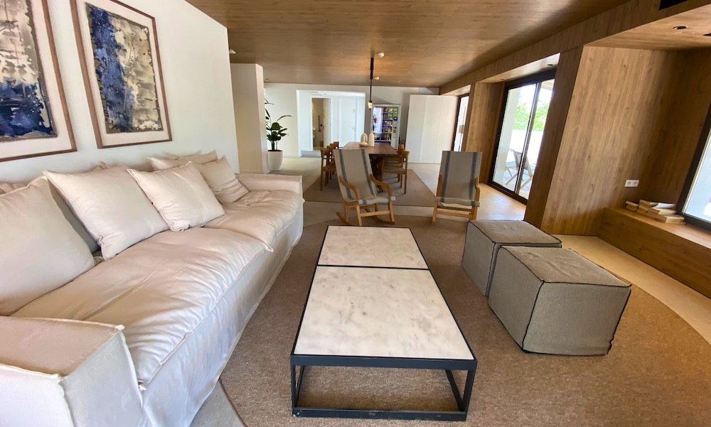 Cabot Las Velas Apartments — Hotel rooms in Puerto Pollensa, Balearic Islands