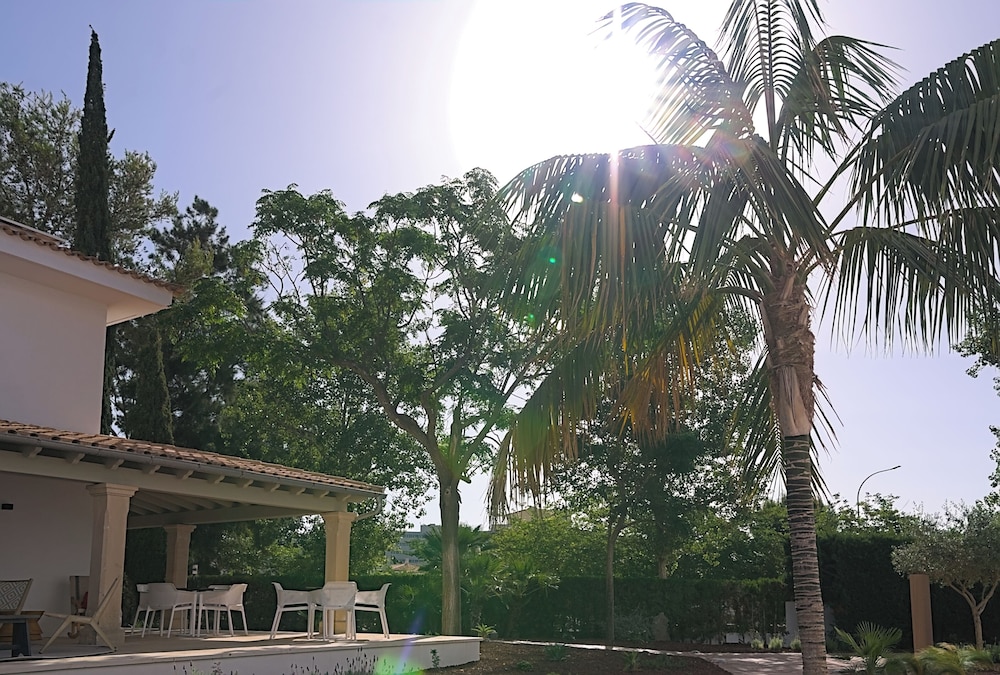 Cabot Las Velas Apartments — Hotel building in Puerto Pollensa, Balearic Islands