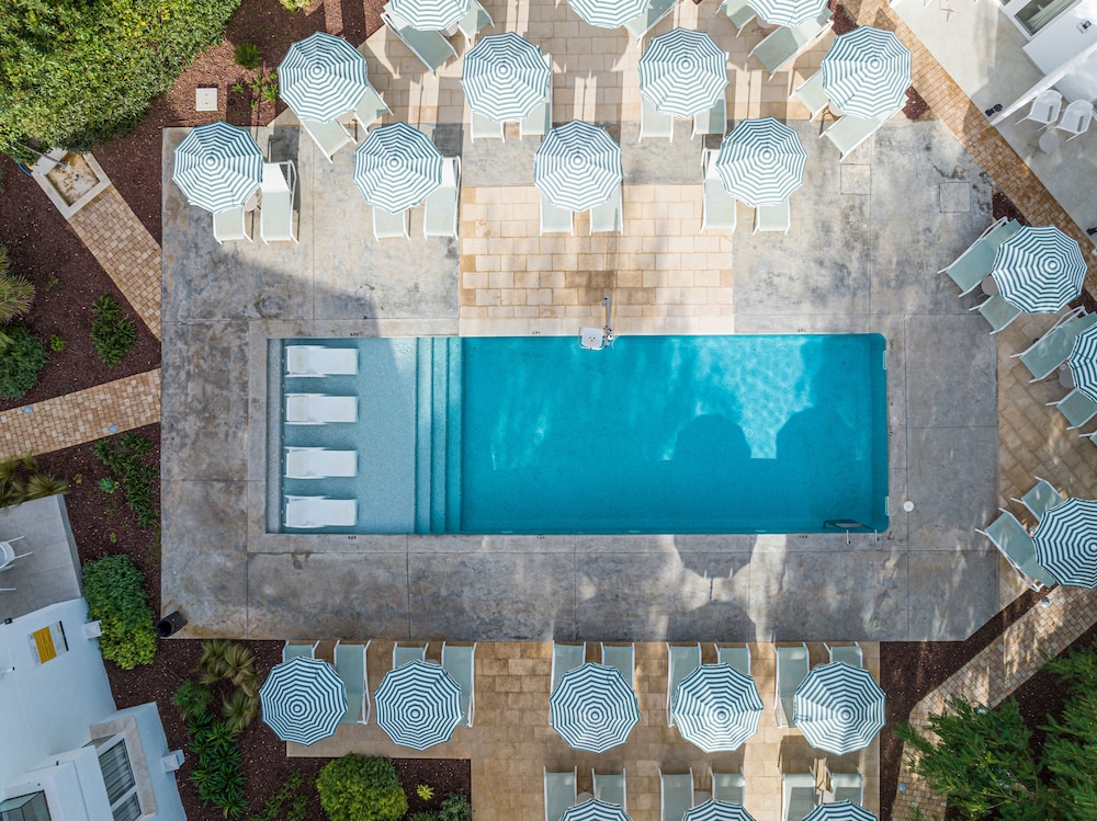 Cabot Las Velas Apartments — Swimming pool in Puerto Pollensa, Balearic Islands
