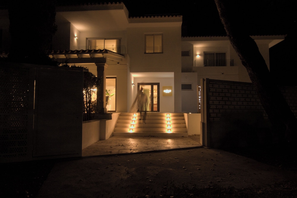 Cabot Las Velas Apartments — Hotel building in Puerto Pollensa, Balearic Islands