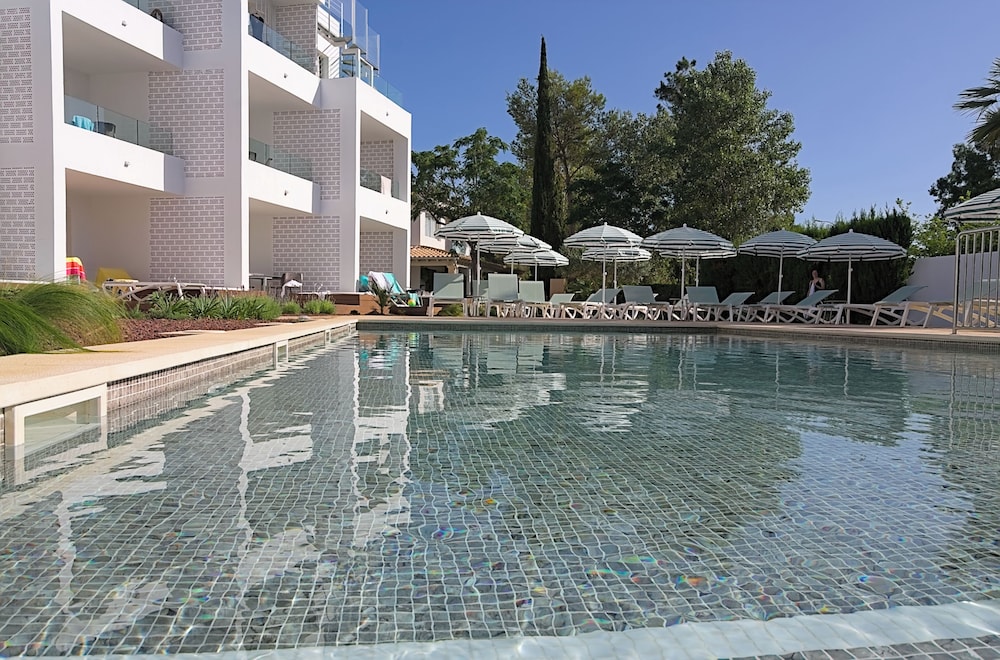 Cabot Las Velas Apartments — Swimming pool in Puerto Pollensa, Balearic Islands