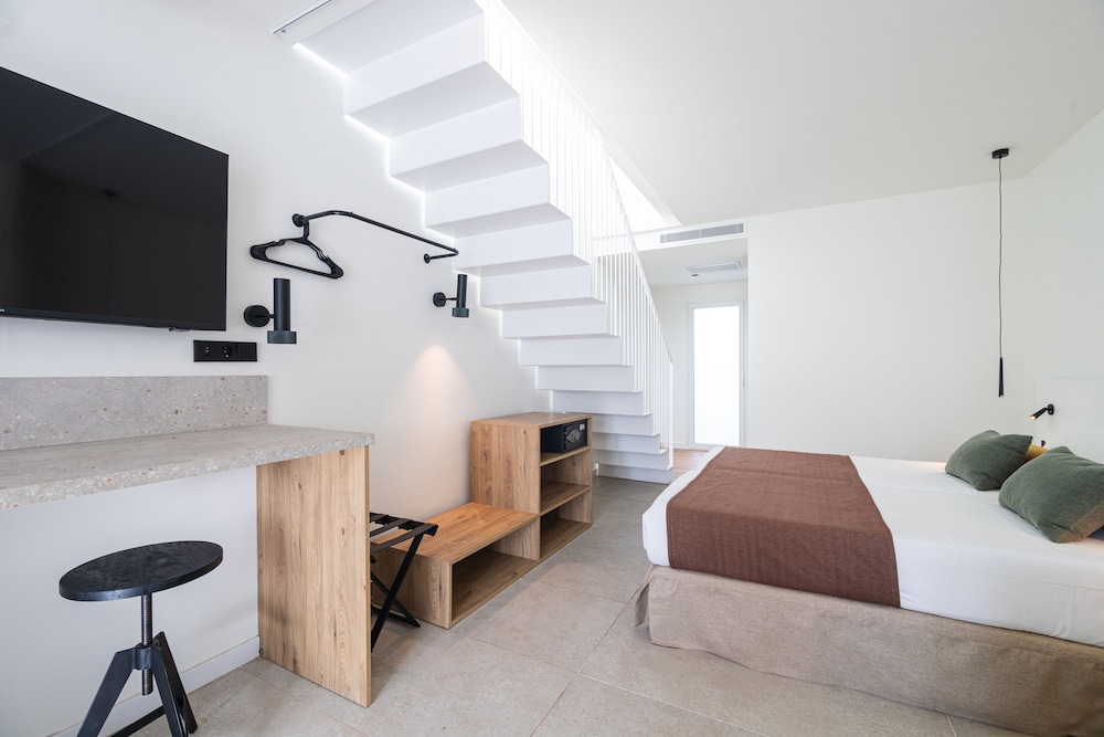 Cabot Las Velas Apartments — Hotel rooms in Puerto Pollensa, Balearic Islands