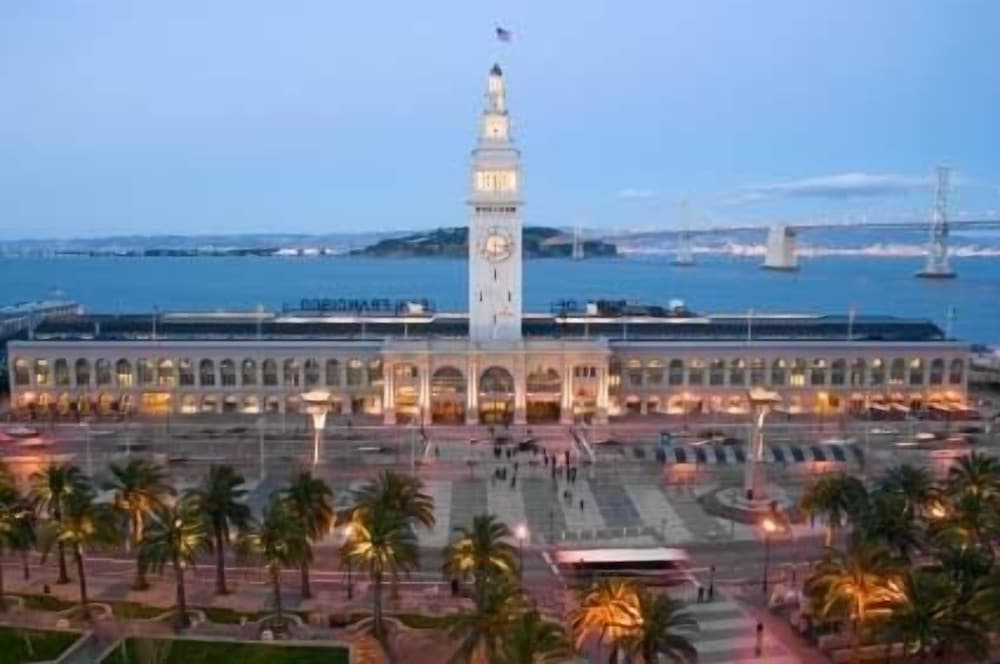 Executive Hotel Vintage Court — Attractions in the area in San Francisco, California