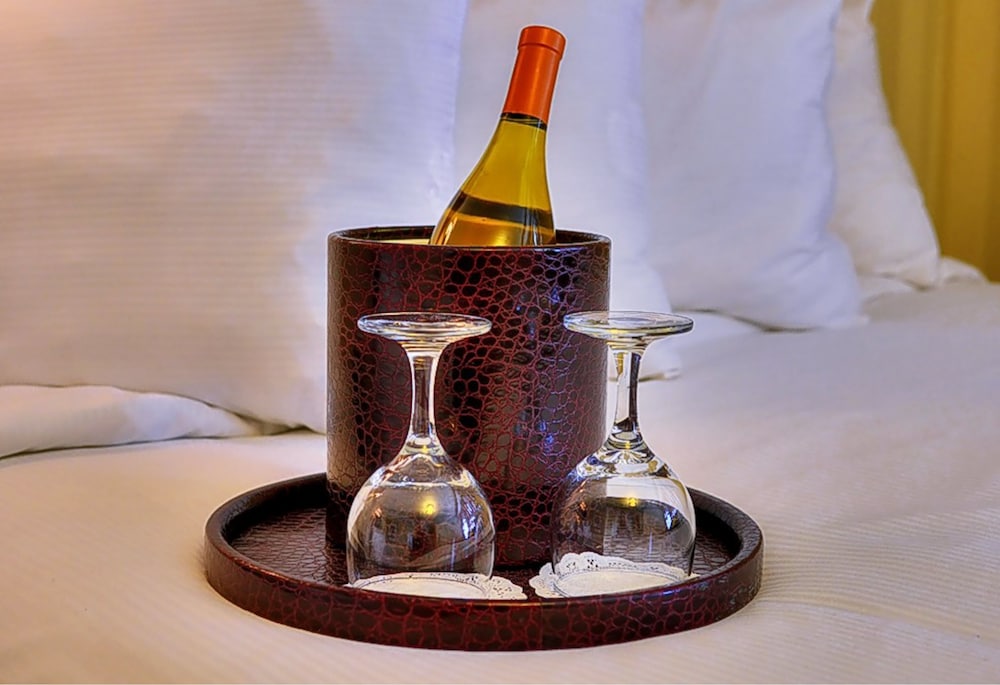 Executive Hotel Vintage Court — Hotel rooms in San Francisco, California