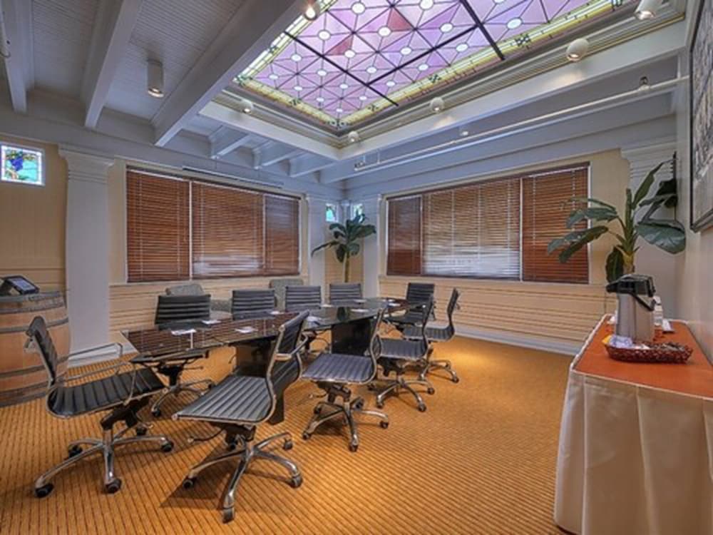 Executive Hotel Vintage Court — Hotel building in San Francisco, California