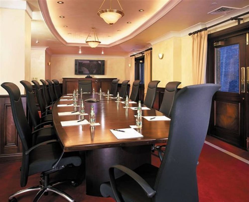 Fitzpatrick Grand Central — Hotel building in New York City, New York State