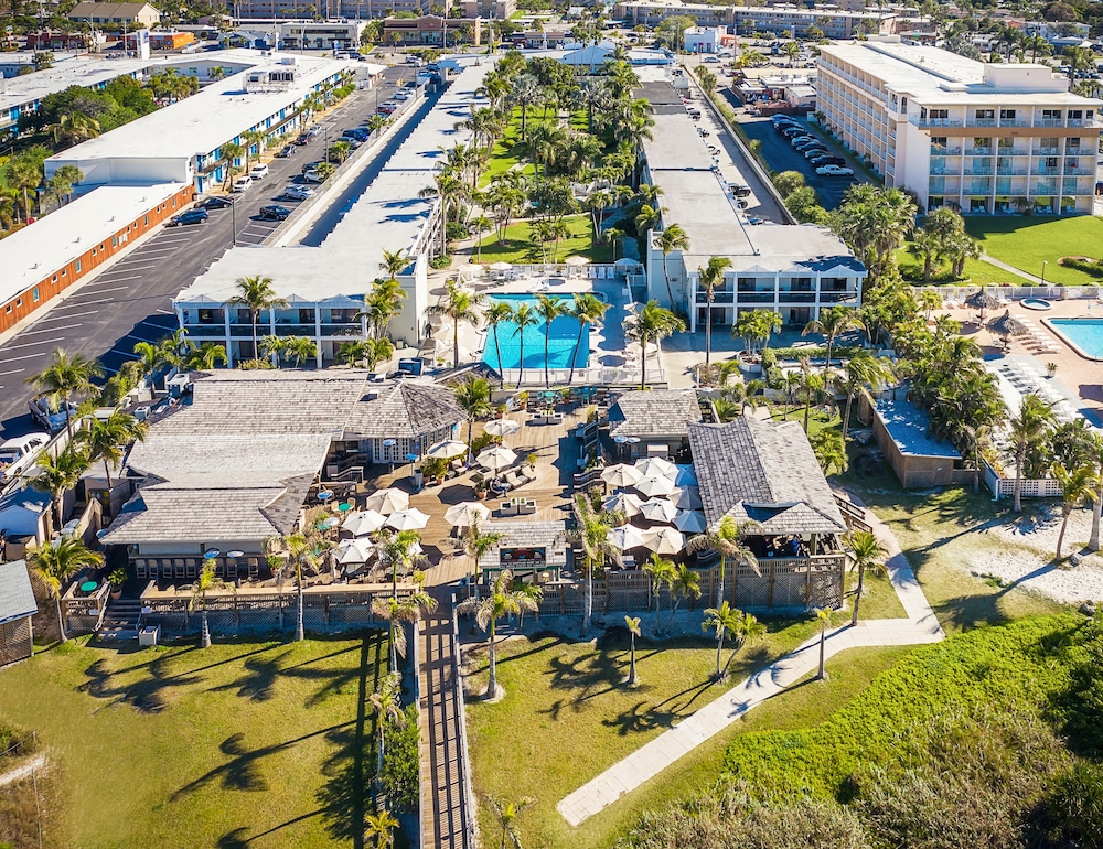 The Beachcomber — Hotel building in Treasure Island, Florida