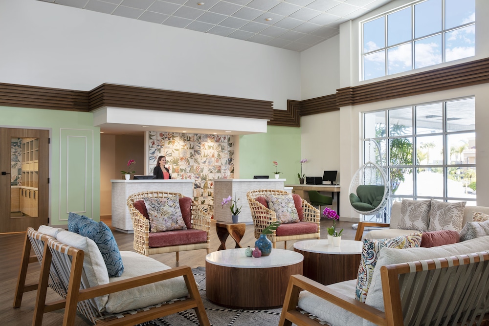 The Beachcomber — Hotel building in Treasure Island, Florida