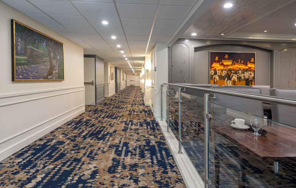 Holiday Inn New Orleans - Downtown Superdome by IHG — Hotel building in New Orleans, Louisiana
