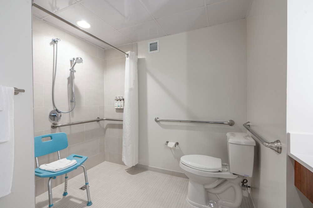 Holiday Inn New Orleans - Downtown Superdome by IHG — Hotel rooms in New Orleans, Louisiana
