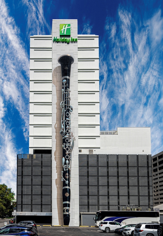 Holiday Inn New Orleans - Downtown Superdome by IHG — Hotel building in New Orleans, Louisiana