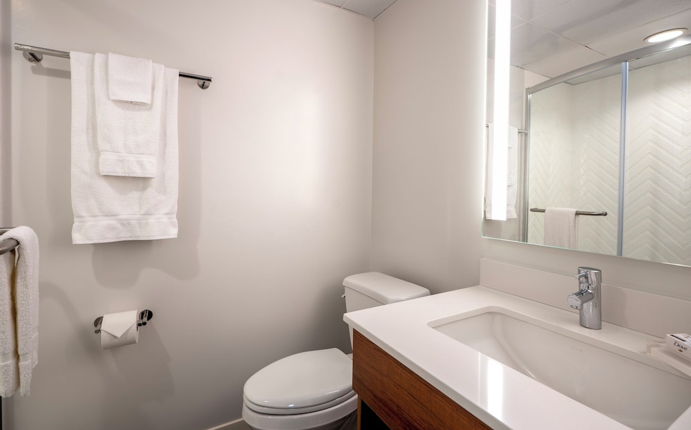 Holiday Inn New Orleans - Downtown Superdome by IHG — Hotel rooms in New Orleans, Louisiana