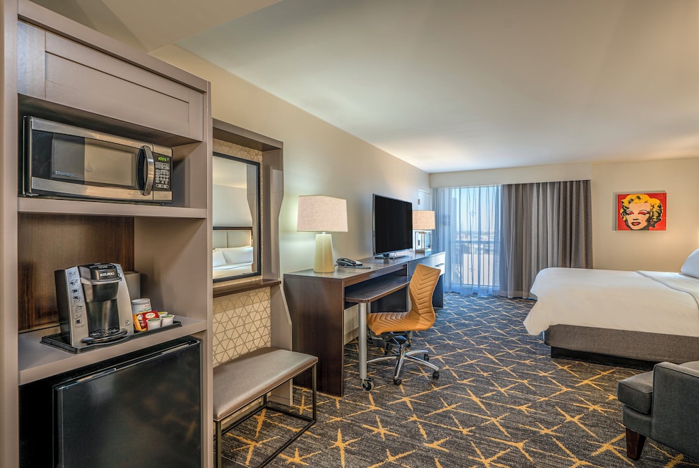 Holiday Inn New Orleans - Downtown Superdome by IHG — Hotel rooms in New Orleans, Louisiana