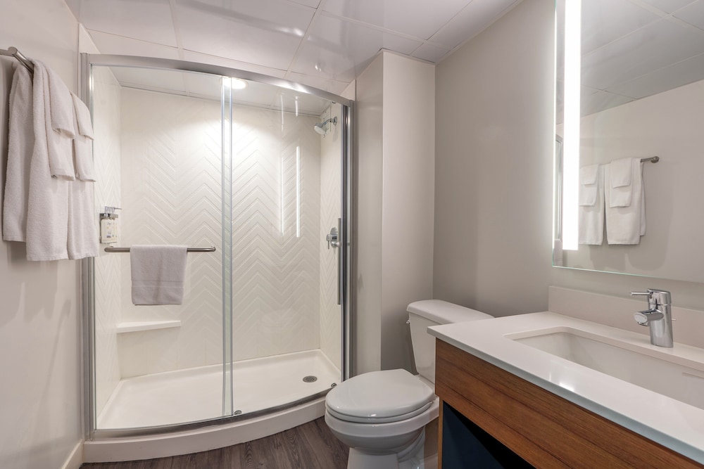 Holiday Inn New Orleans - Downtown Superdome by IHG — Hotel rooms in New Orleans, Louisiana