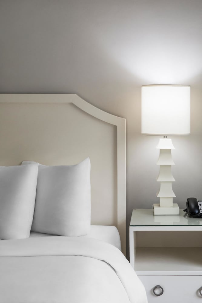 Hollywood Hotel — Hotel rooms in Los Angeles, California
