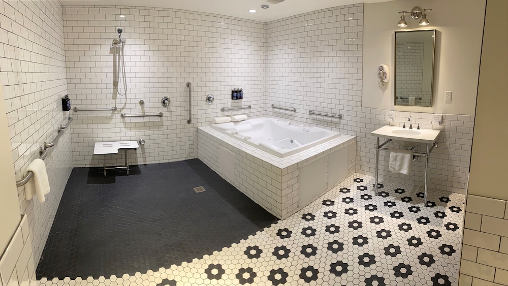 Hollywood Hotel — Hotel rooms in Los Angeles, California