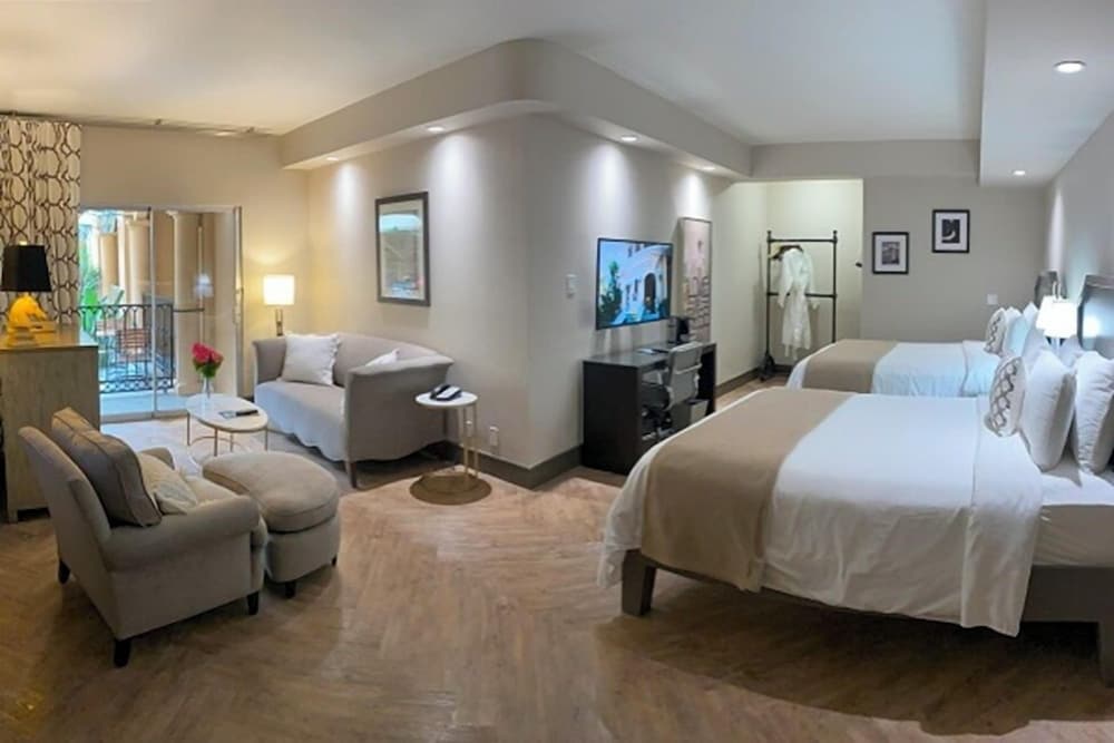 Hollywood Hotel — Hotel rooms in Los Angeles, California