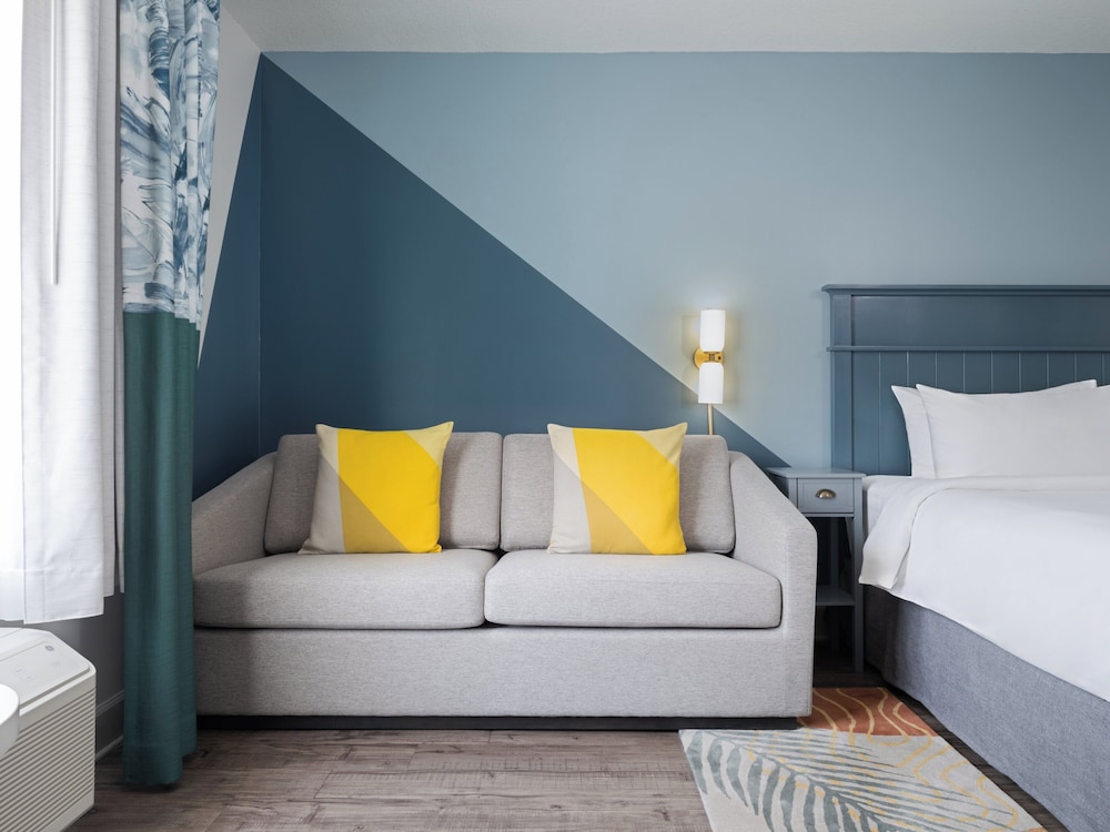 voco Sarasota by IHG — Hotel rooms in Sarasota, Florida