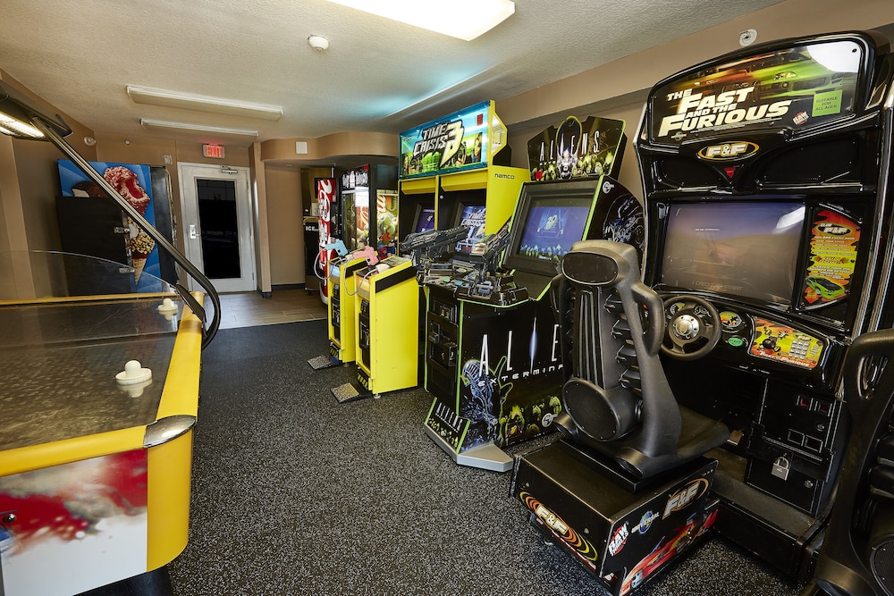 Holiday Inn Resort Daytona Beach Oceanfront by IHG — Sports & recreation in Daytona Beach, Florida