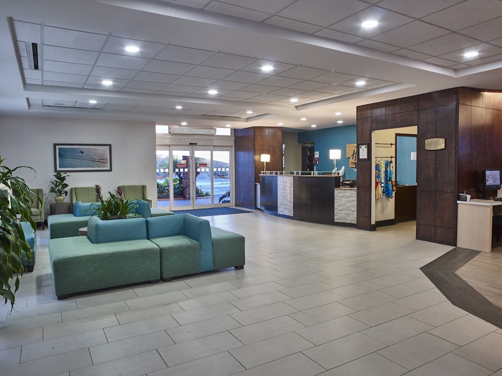 Holiday Inn Resort Daytona Beach Oceanfront by IHG — Hotel building in Daytona Beach, Florida