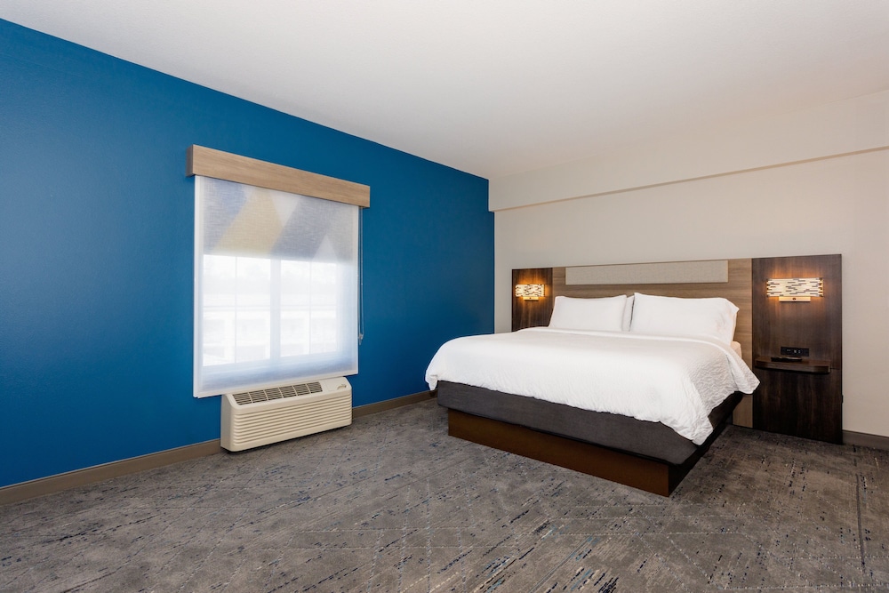 Holiday Inn Express Tampa N I-75 - University Area by IHG — Hotel rooms in Tampa, Florida
