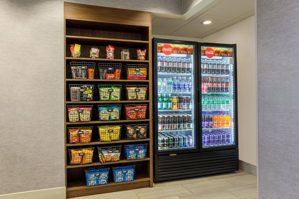 Holiday Inn Express Tampa N I-75 - University Area by IHG — Restaurant & bars in Tampa, Florida