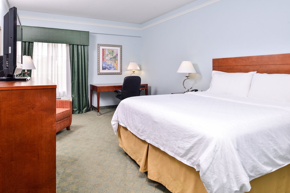 Holiday Inn Express Tampa N I-75 - University Area by IHG — Hotel rooms in Tampa, Florida