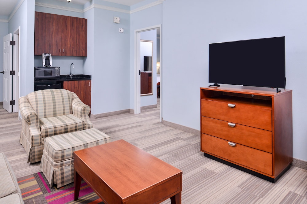 Holiday Inn Express Tampa N I-75 - University Area by IHG — Hotel rooms in Tampa, Florida