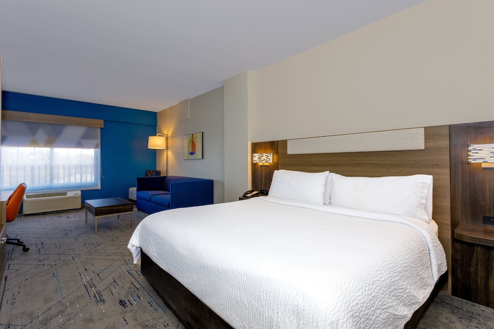 Holiday Inn Express Tampa N I-75 - University Area by IHG — Hotel rooms in Tampa, Florida