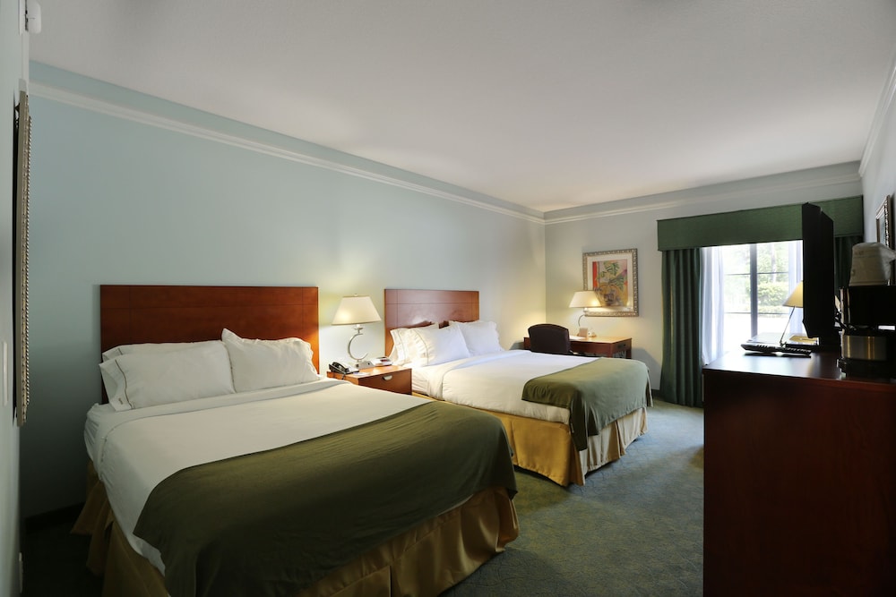 Holiday Inn Express Tampa N I-75 - University Area by IHG — Hotel rooms in Tampa, Florida