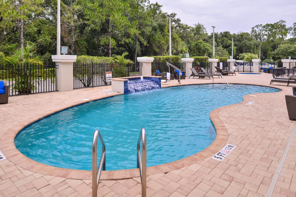 Holiday Inn Express Tampa N I-75 - University Area by IHG — Swimming pool in Tampa, Florida