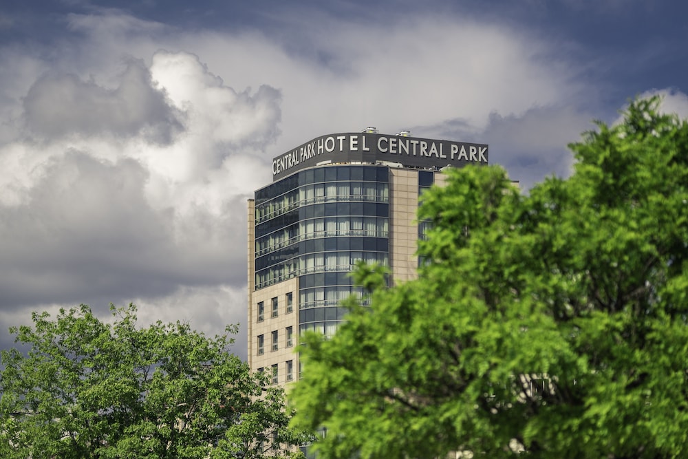 Rosslyn Central Park Hotel — Hotel building in Sofia, Sofia (province)