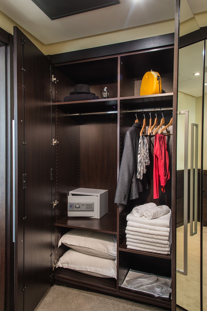 Rosslyn Central Park Hotel — Hotel rooms in Sofia, Sofia (province)