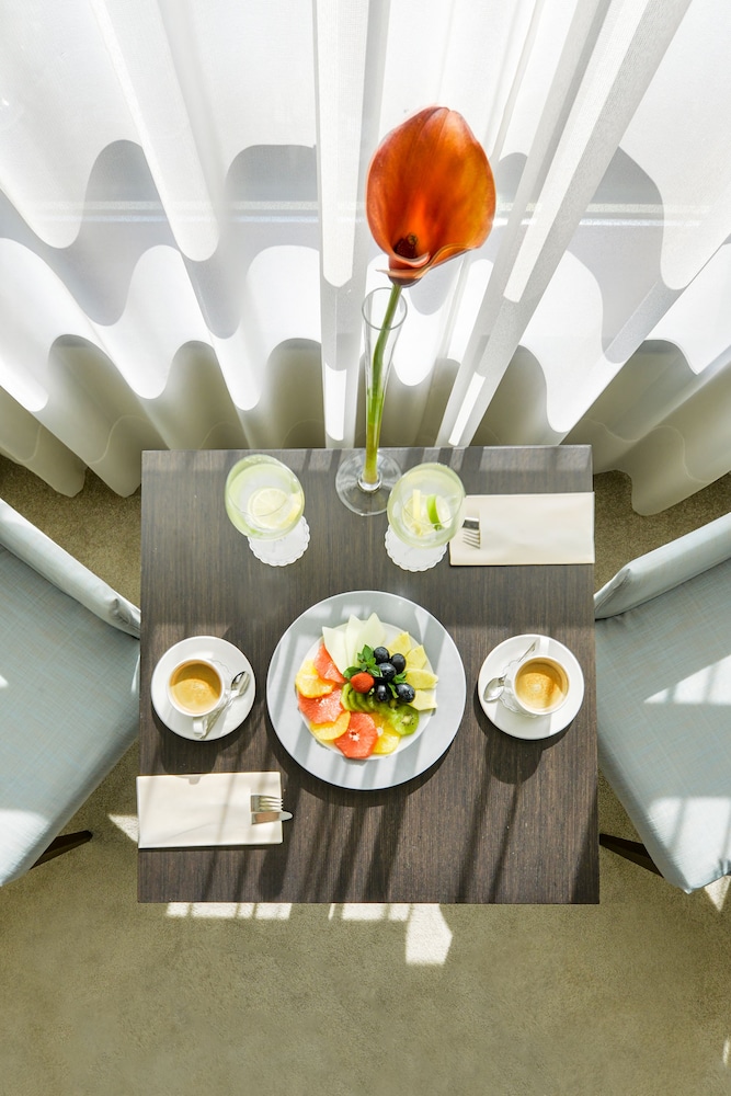 Rosslyn Central Park Hotel — Hotel rooms in Sofia, Sofia (province)